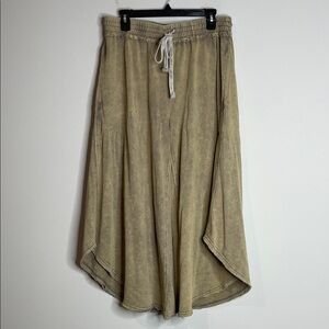 Oli & Hali | Women’s Mineral Washed Wide Leg Cropped Pants Size Large
